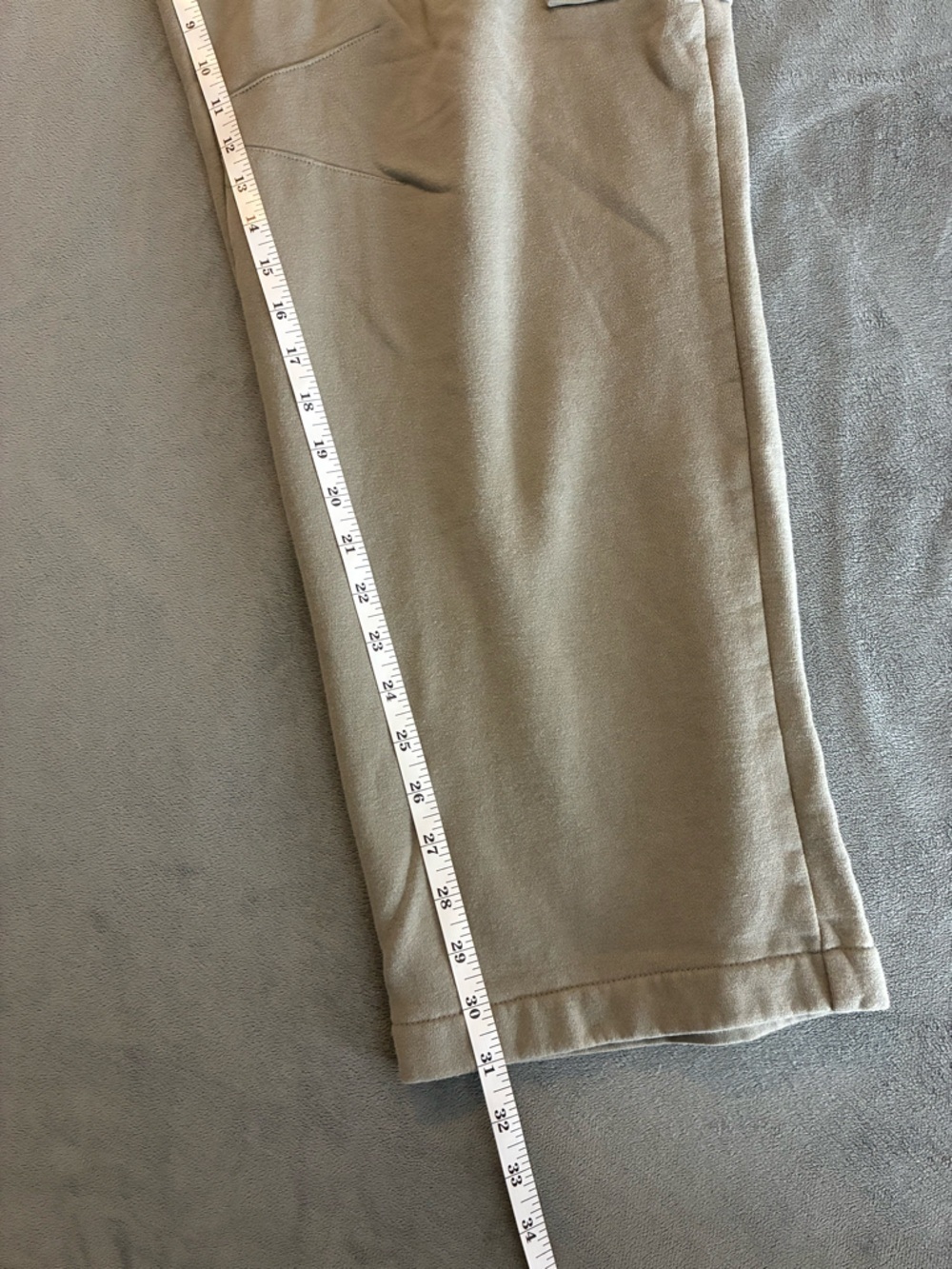 Roots Men's Cargo Sweatpants in Olive - Picture 11 of 11